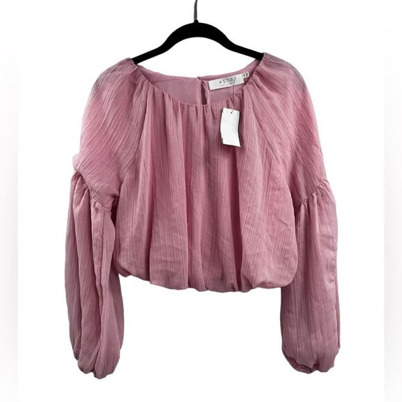 NEW ASTR The Label Pink puff Sleeve Crinkle Top - Picture 1 of 5